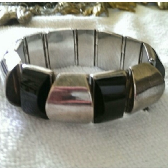 Saks Fifth Avenue Vintage Estate Silver & Black Onyx Bracelet - Picture 4 of 4